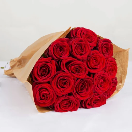 Blumenbund Mit Rosen 'Red Naomi', 15er-Bund, Rot, Inkl. Gratis Grußkarte -Gartenmöbelgeschäft 1045500003 Rose Red Naomi 15er Bund 60cm 1 85334